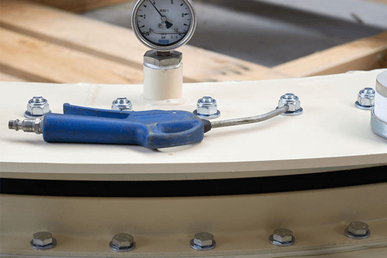 Test de mise en pression d'une bande d'étanchéité